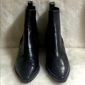 H&M Ankle Boots Black Faux Cocodrile Sz 9.5